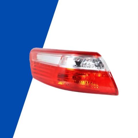 "Toyota Camry 2007" arxa stop işığı — Bakı