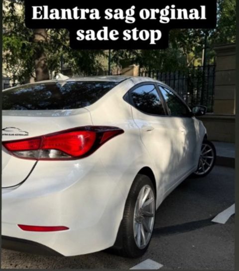 Hyundai Elantra stop ışığı — Bakı