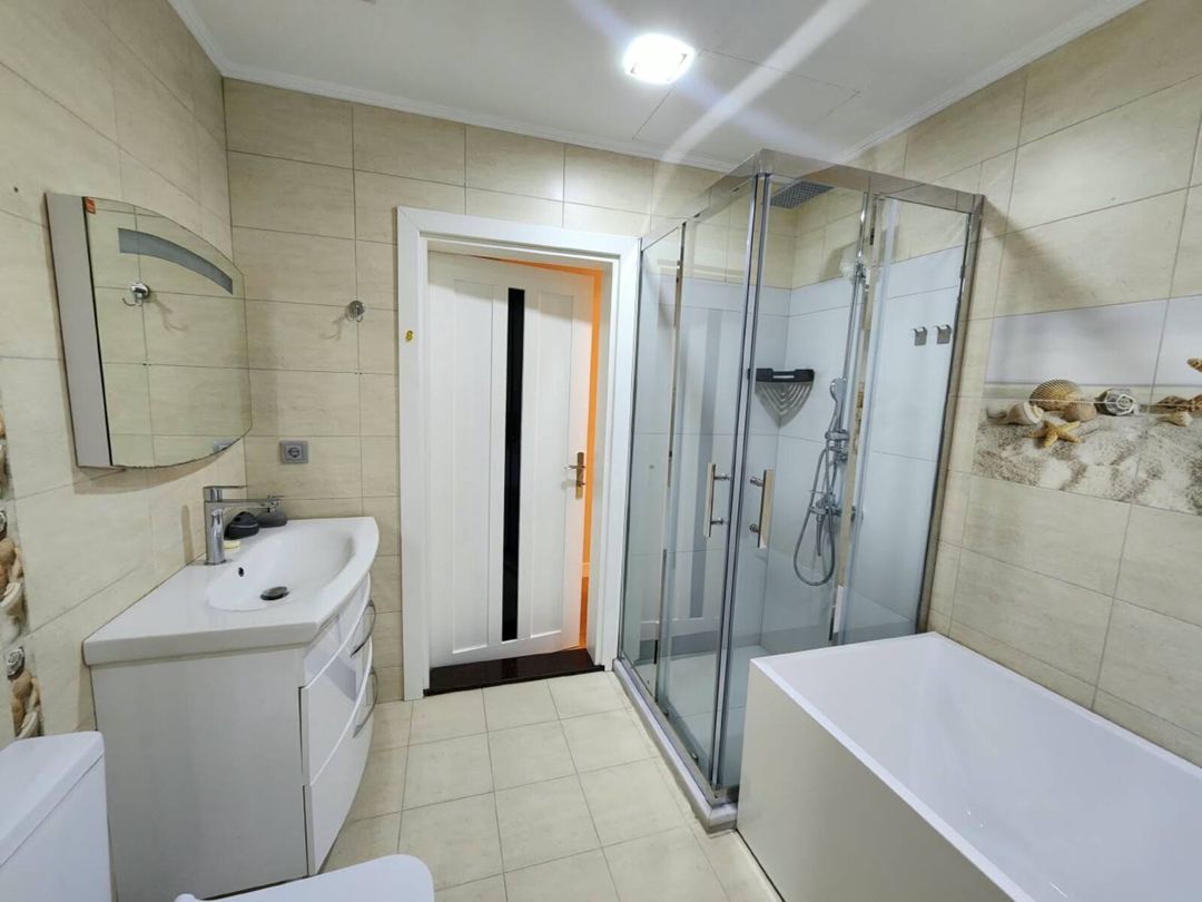 İcarəyə verilir 4 otaqlı yeni tikili 200 m² — Mənzil, Bakı (11)