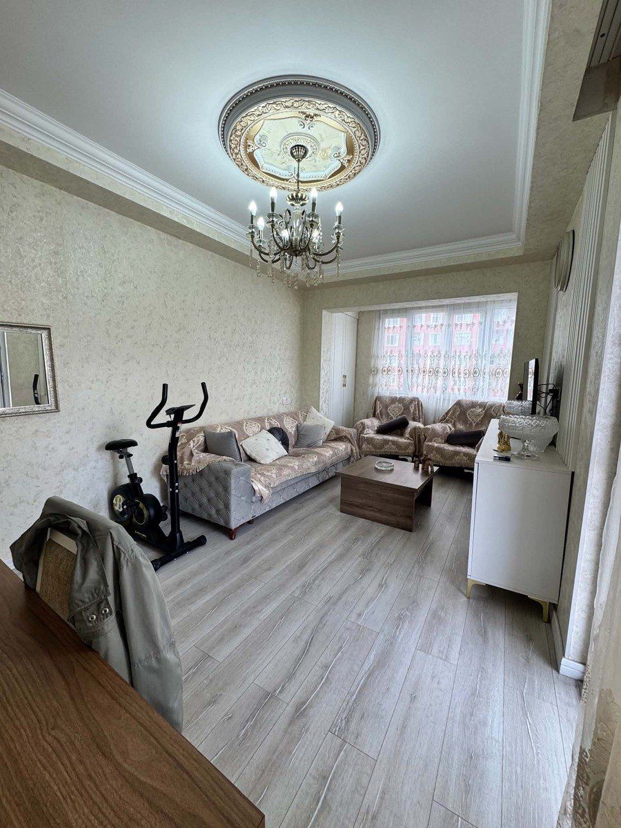 Satılır 2 otaqlı köhnə tikili 62 m² — Mənzil, Bakı (3)