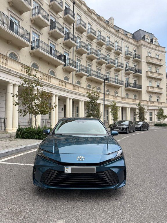 Toyota Camry, 2.5 L, 1.016 kWh, 2024 il, 42 500 km — Avtomobillər, Bakı