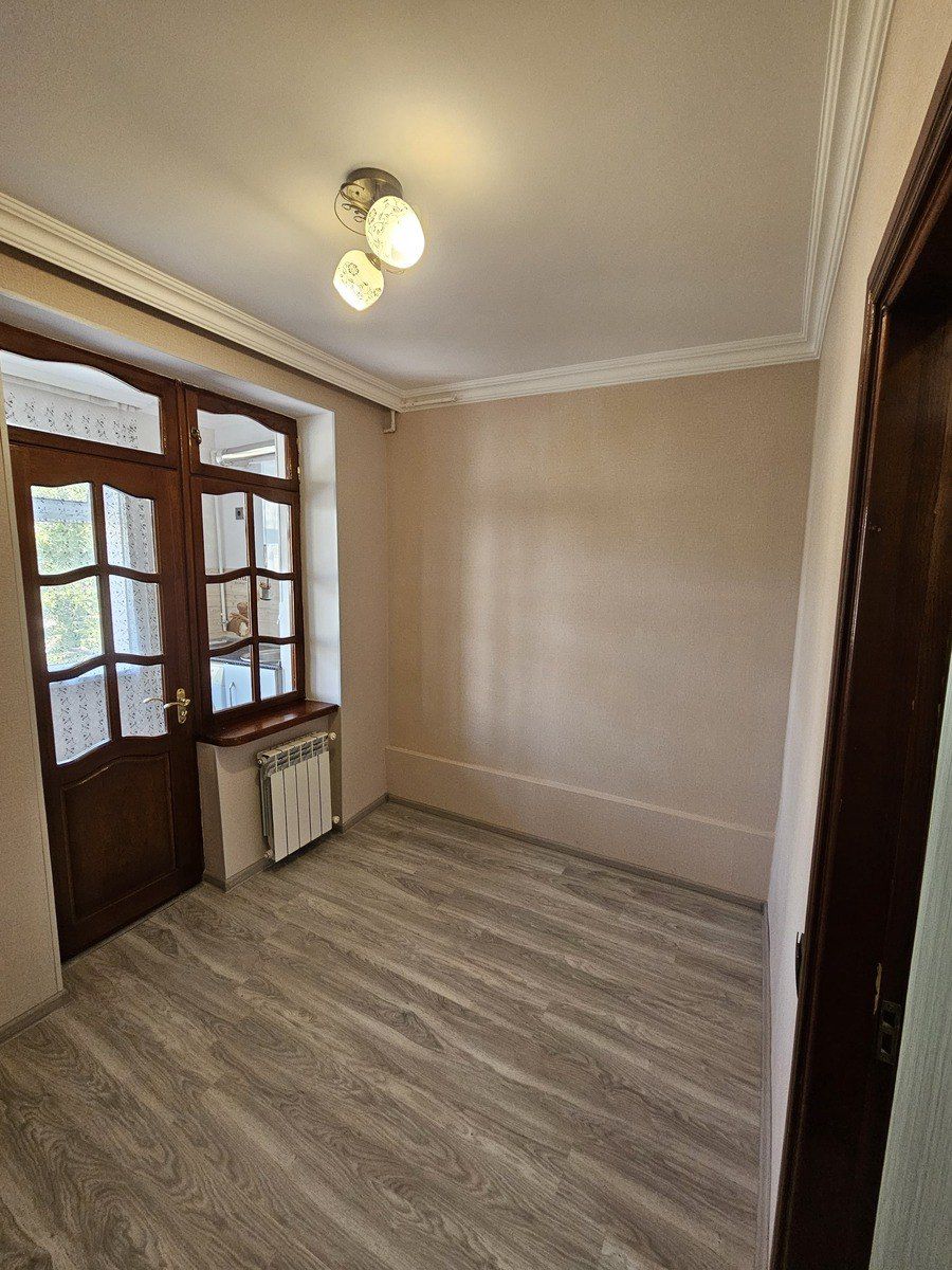 Satılır 2 otaqlı köhnə tikili 40 m² — Mənzil, Bakı (5)