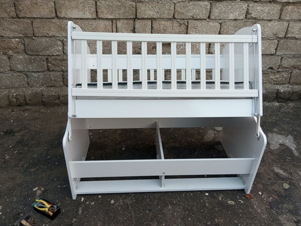 Oğlan və qız üçün, İşlənmiş, Dördbucaq, Beşik, Dəstsiz, Matras ilə, Yellənmə mexanizmi ilə — Bəşikləri, Bakı (5)