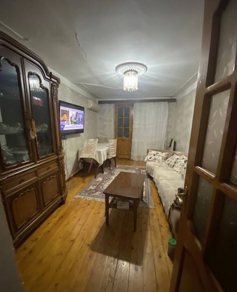 Satılır 3 otaqlı köhnə tikili 62.8 m² — Bakı
