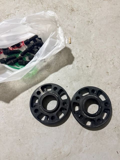 BMW G30 spaceri 4eded 2si 10mm 2si 15mm — Bakı