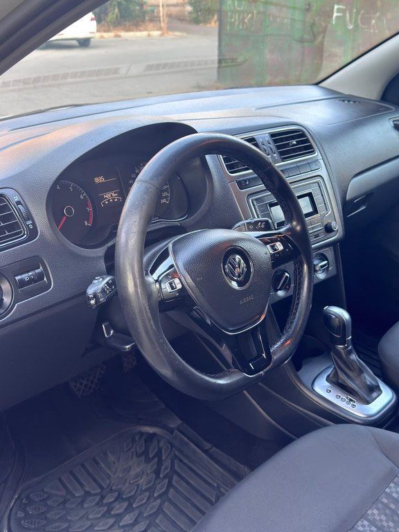 Volkswagen Polo, 1.6 L, 2019 il, 143 000 km — Avtomobillər, Bakı (12)