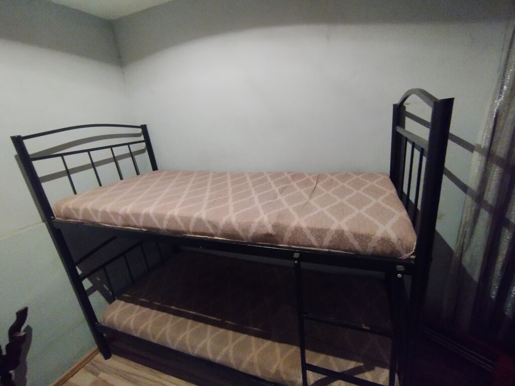 Metall karkaslı iki mərtəbəli çarpayı - Material: qalın divarlı polad — Yataqlar, Bakı