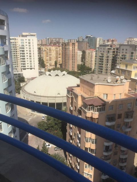 İcarəyə verilir 4 otaqlı yeni tikili 225 m² — Mənzil