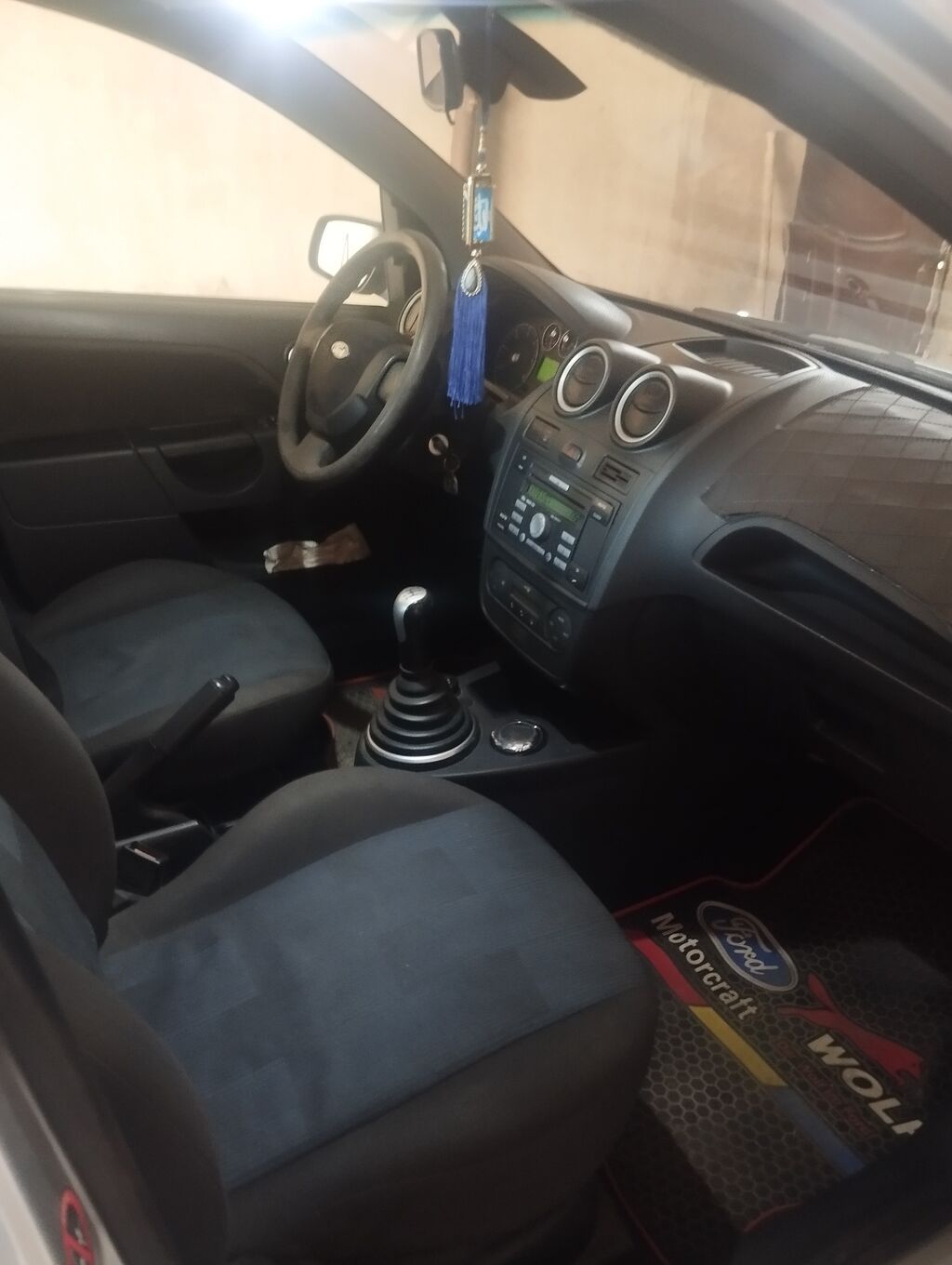 Ford Fiesta: 1.6 l Hetçbek 99-RO-402 — Avtomobillər, Novxanı (5)