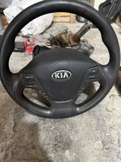 Kia sükan dəsti və sükan kolonu Məhsul tərkibi: - Kia markalı — Bakı