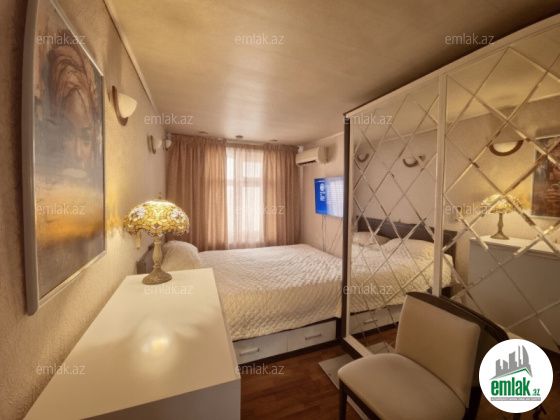 Satılır 2 otaqlı 65 m² köhnə tikili 28 May m — Mənzil (2)