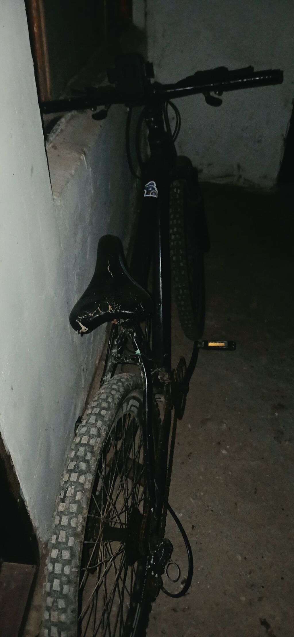 Dağ velosipedi – 26”rəngi qara təkərli, geniş protektorlu off-road — Dağ velosipedləri, Bakı (2)