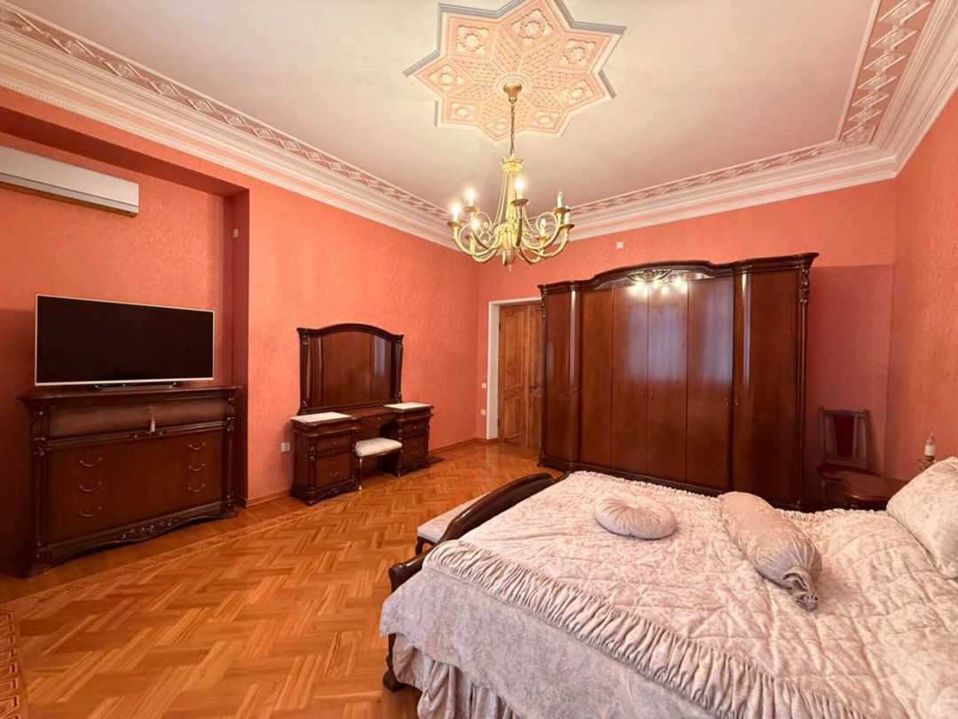İcarəyə verilir 3 otaqlı köhnə tikili 150 m² — Mənzil, Bakı (5)