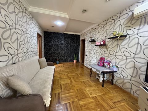 Satılır 2 otaqlı köhnə tikili 50 m² — Bakı