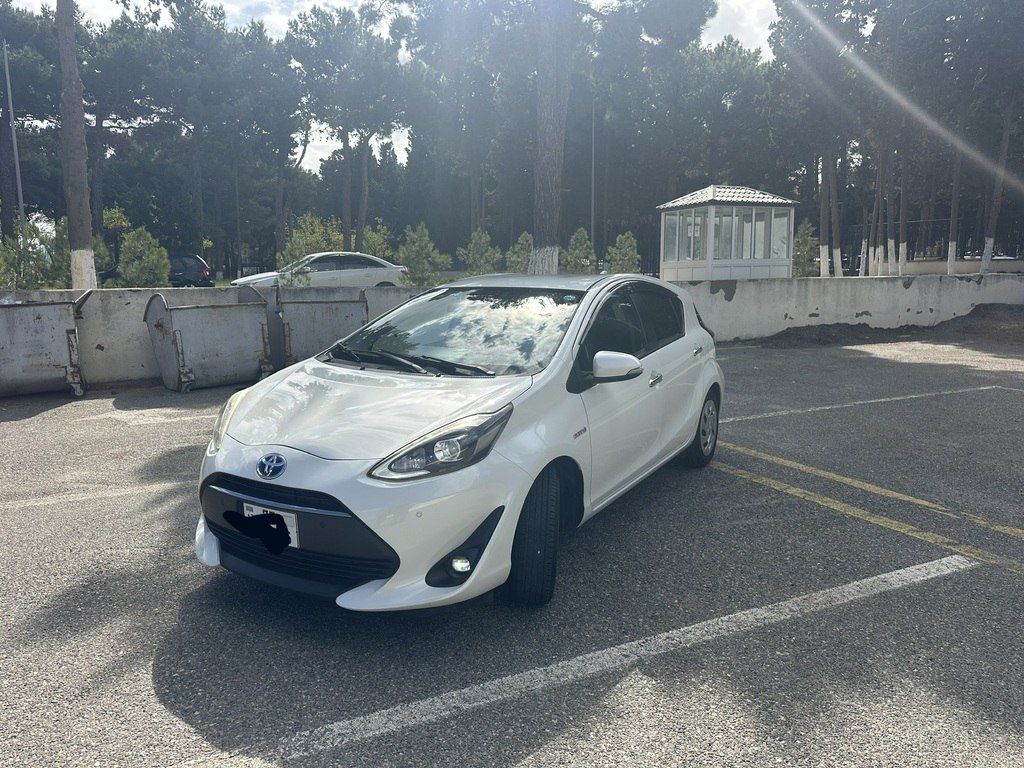 Toyota Aqua, 1.5 L, 0.87 kWh, 2019 il, 200 000 km — Avtomobillər, Sumqayıt