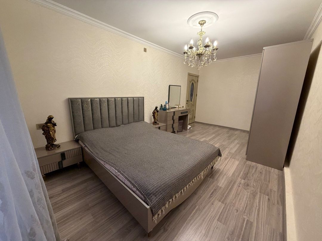 Satılır 4 otaqlı köhnə tikili 100 m² — Mənzil, Bakı (3)