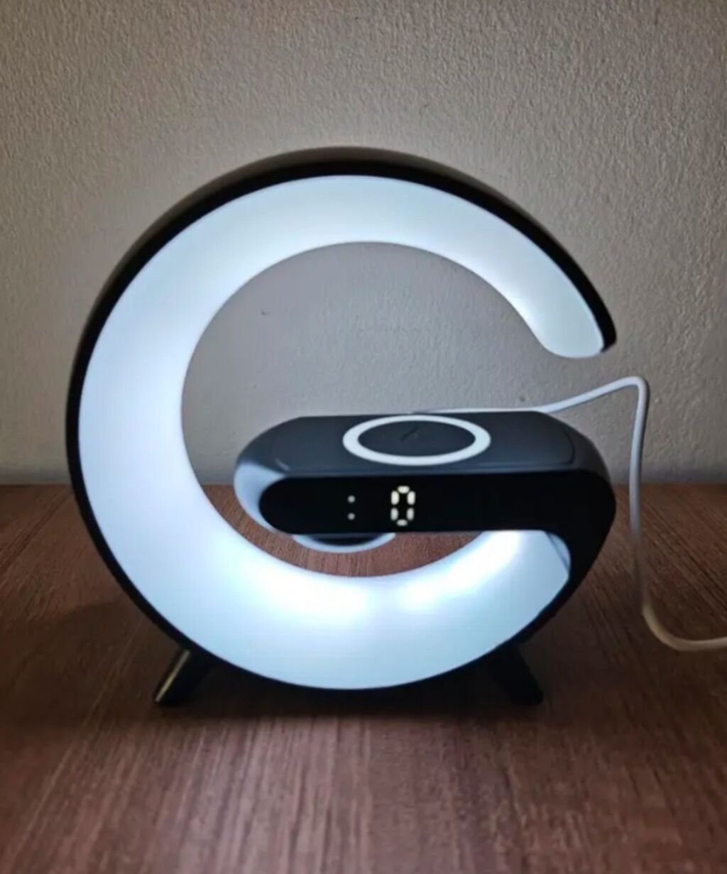 RGB “G” formalı masaüstü saat-lampa və simsiz şarj qurğusu (3‑ü 1-də) — Döşəmə və stol lambaları, Bakı (3)