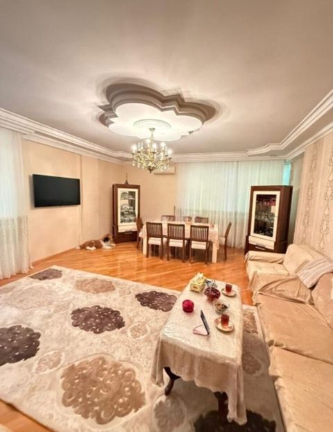Satılır 3 otaqlı yeni tikili 140 m² — Bakı