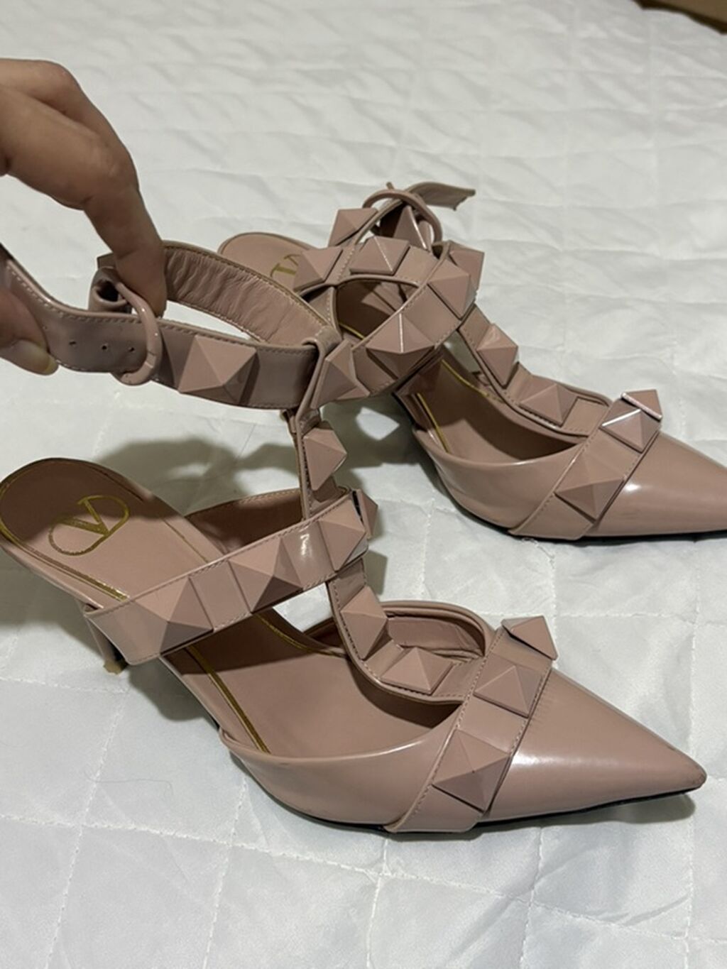 Valentino Garavani “Roman Stud” qadın ayaqqabısı - Model: Tonal Roman — Tufl, Bakı