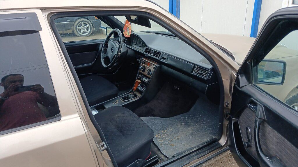 Mercedes 200 D, 2.3 L, 1988 il, 255 000 km 62-BP-590 — Avtomobillər, Bakı (4)