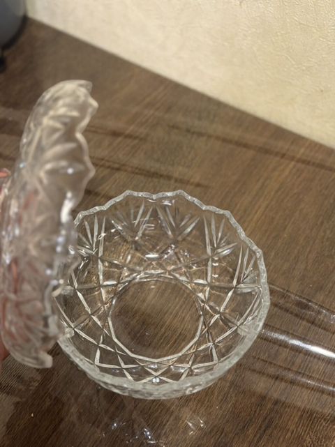 Qapaqlı şüşə konfet qabı - Material: şəffaf şüşə - Dizayn: dərin — Bakı