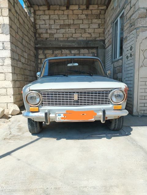 VAZ 2101 “Jiquli” sedan - Korpus: 4 qapılı sedan, ağ/boz rəngli — Bakı