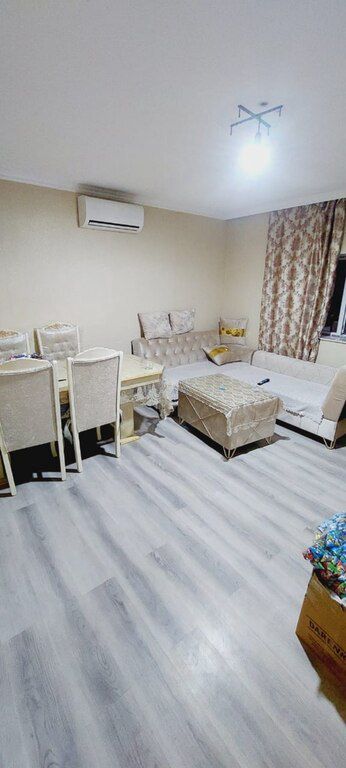 Həyət evi, Səbail r — Bakı