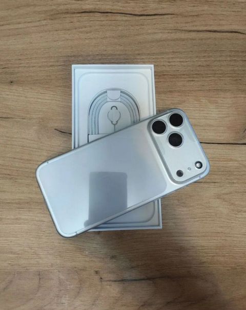 Apple iPhone 17 Pro Max Silver 1TB/12GB — Bakı