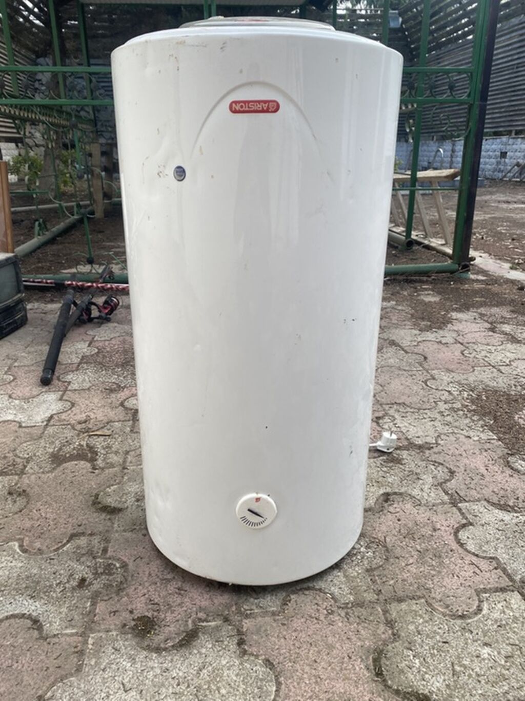 Ariston 100 l, İşlənmiş, Kredit yoxdur, Ünvandan götürmə — Su qızdırıcılar, Bakı