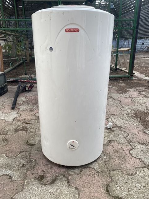 Ariston 100 l, İşlənmiş, Kredit yoxdur, Ünvandan götürmə — Raul
