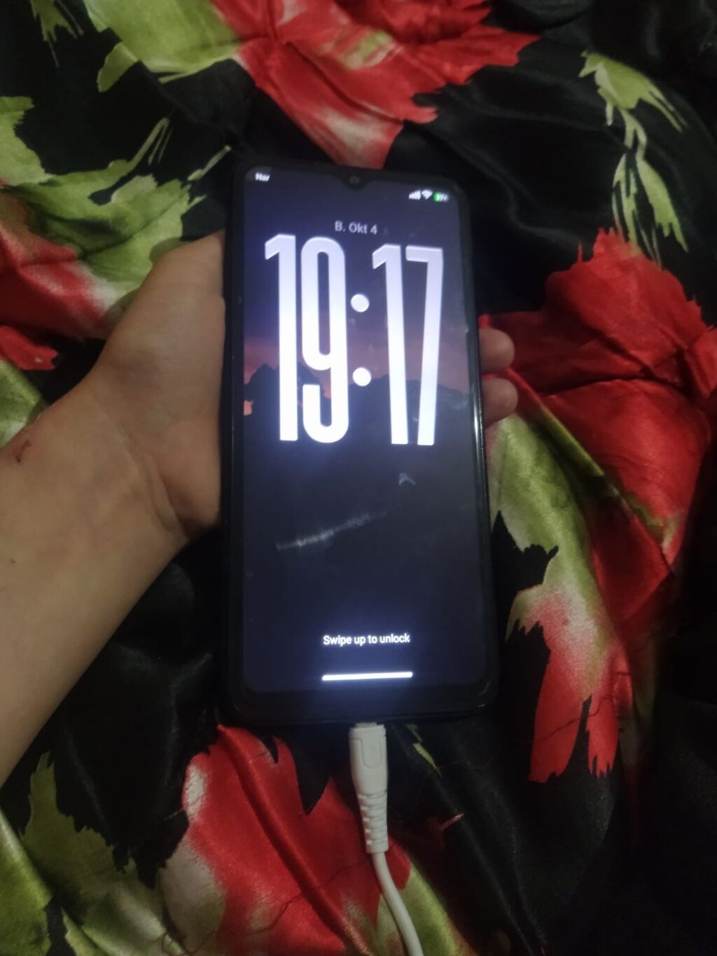 Telefonun heç bir problemi yoxdu sadəcə olaraq ekran dəyişilib ünvan — Digər smartfonlar, Masazır (2)
