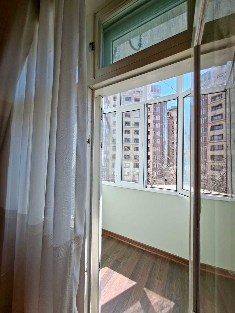 Satılır 2 otaqlı köhnə tikili 54 m² — Mənzil, Bakı (2)