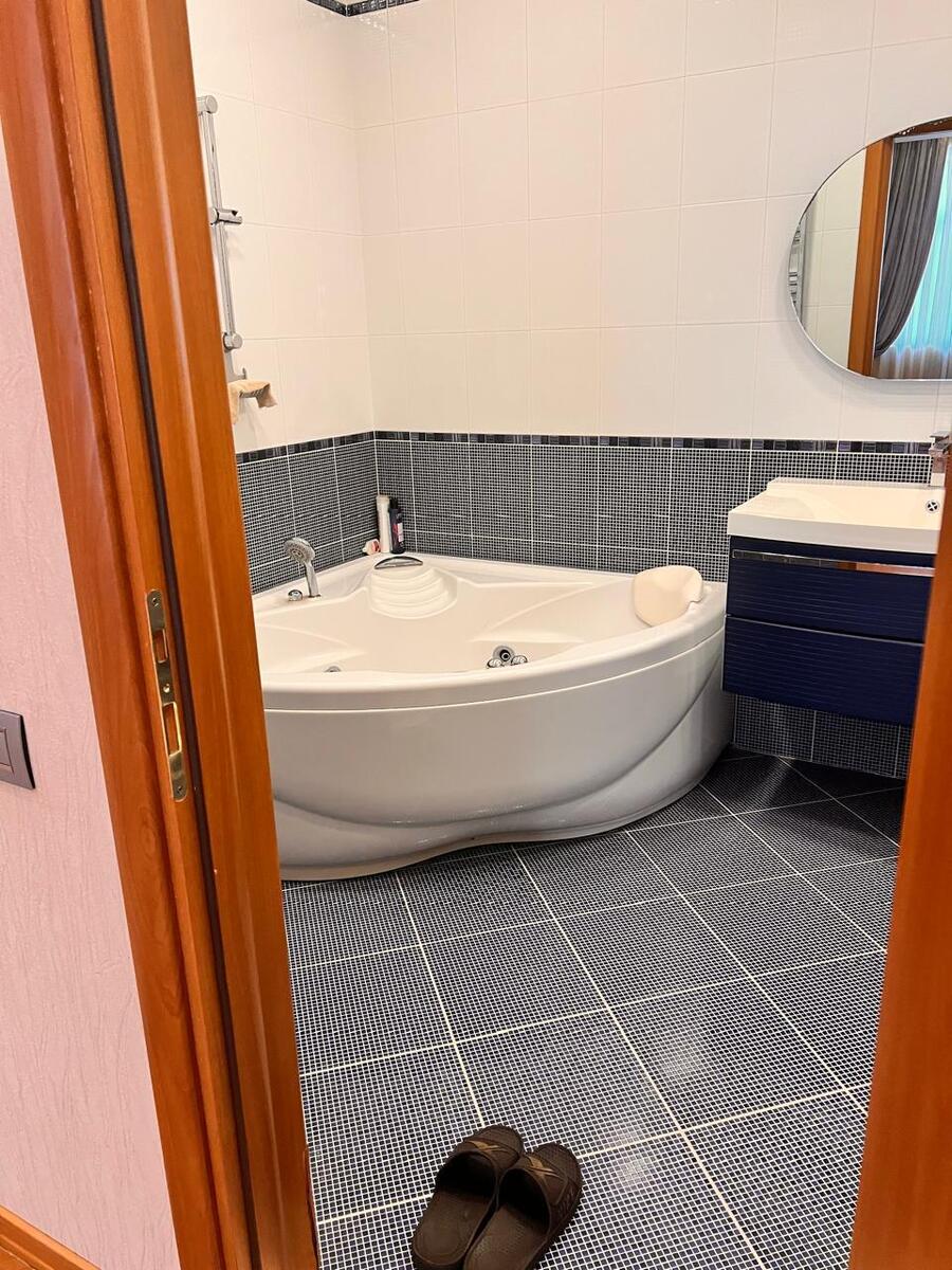 Satılır 4 otaqlı yeni tikili 200 m² — Mənzil, Bakı (6)