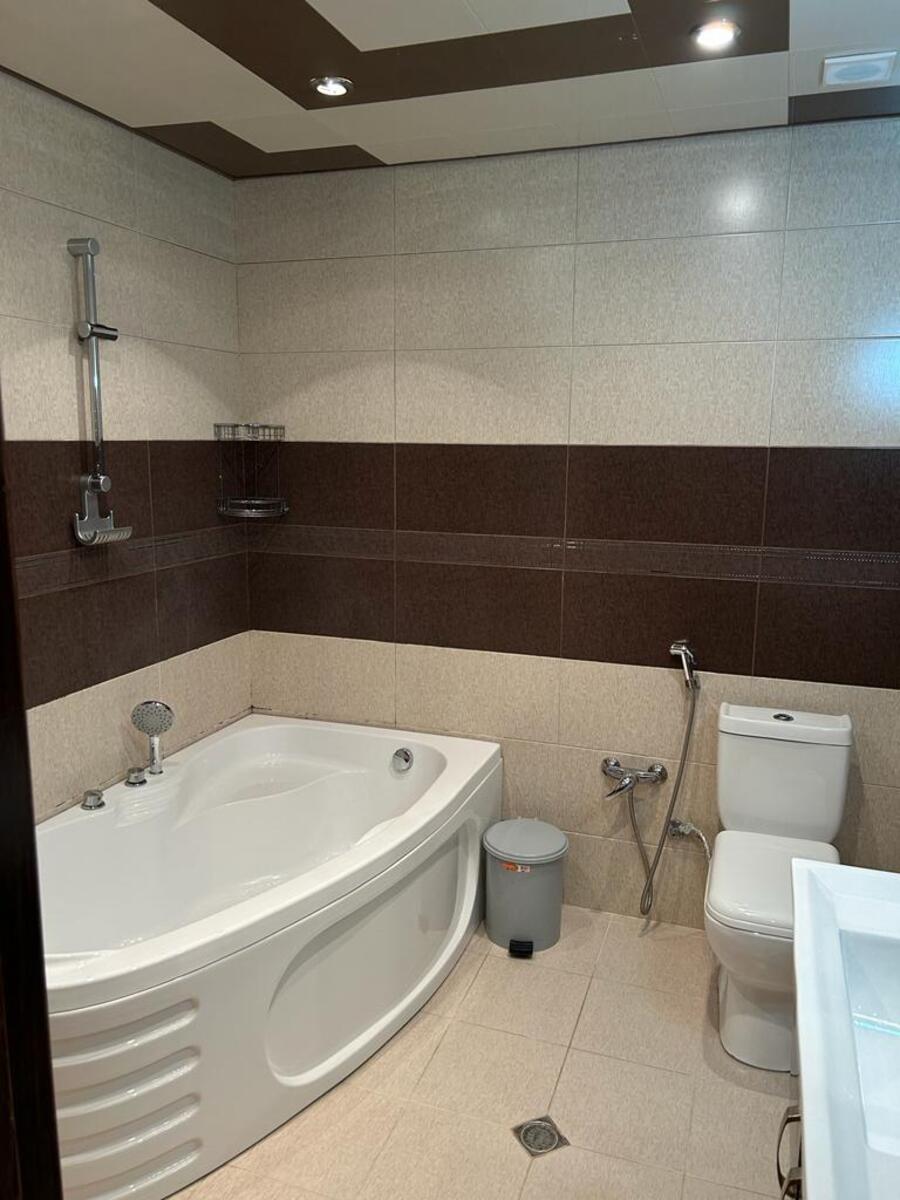 İcarəyə verilir 3 otaqlı yeni tikili 130 m² — Mənzil, Bakı (4)