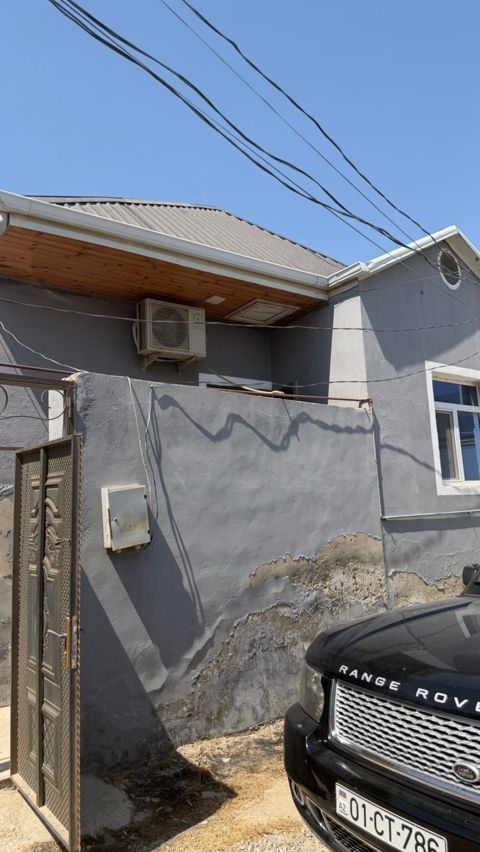 Həyət evi, Hökməli qəs — Bakı