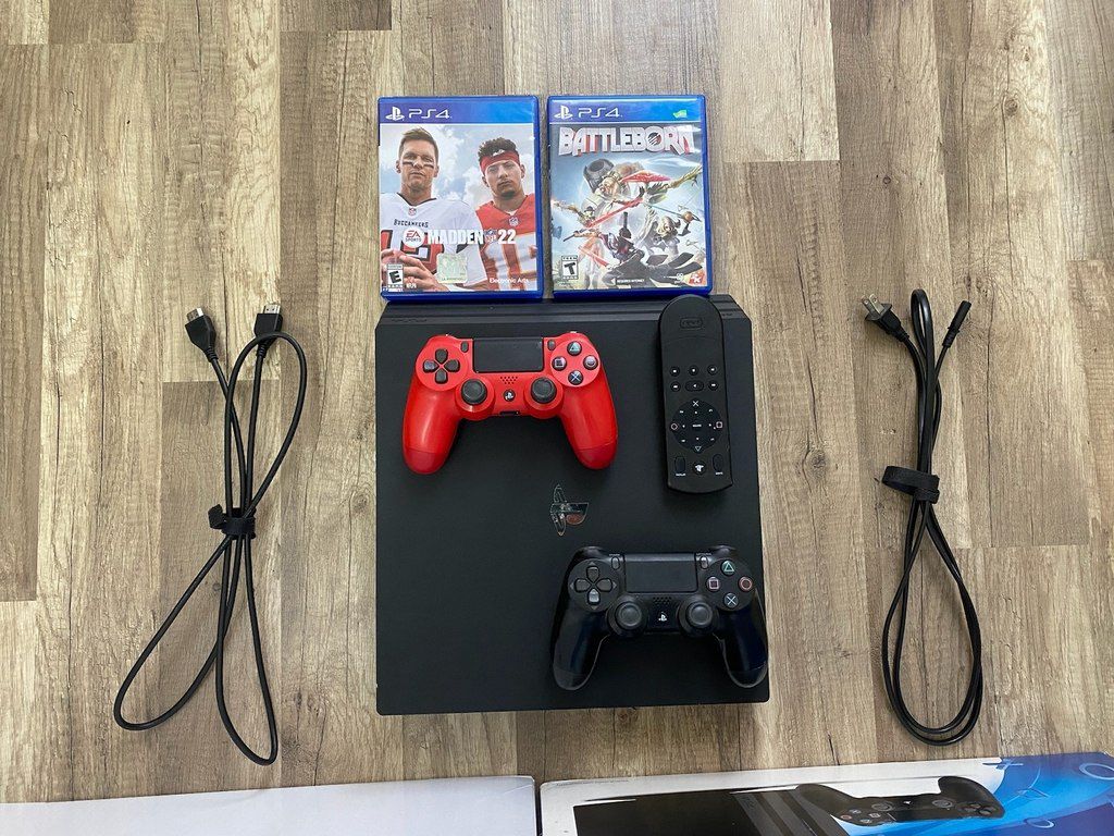 Sony PlayStation 4 Pro 1TB — Oyunlar, konsollər və proqramlar, Bakı (4)