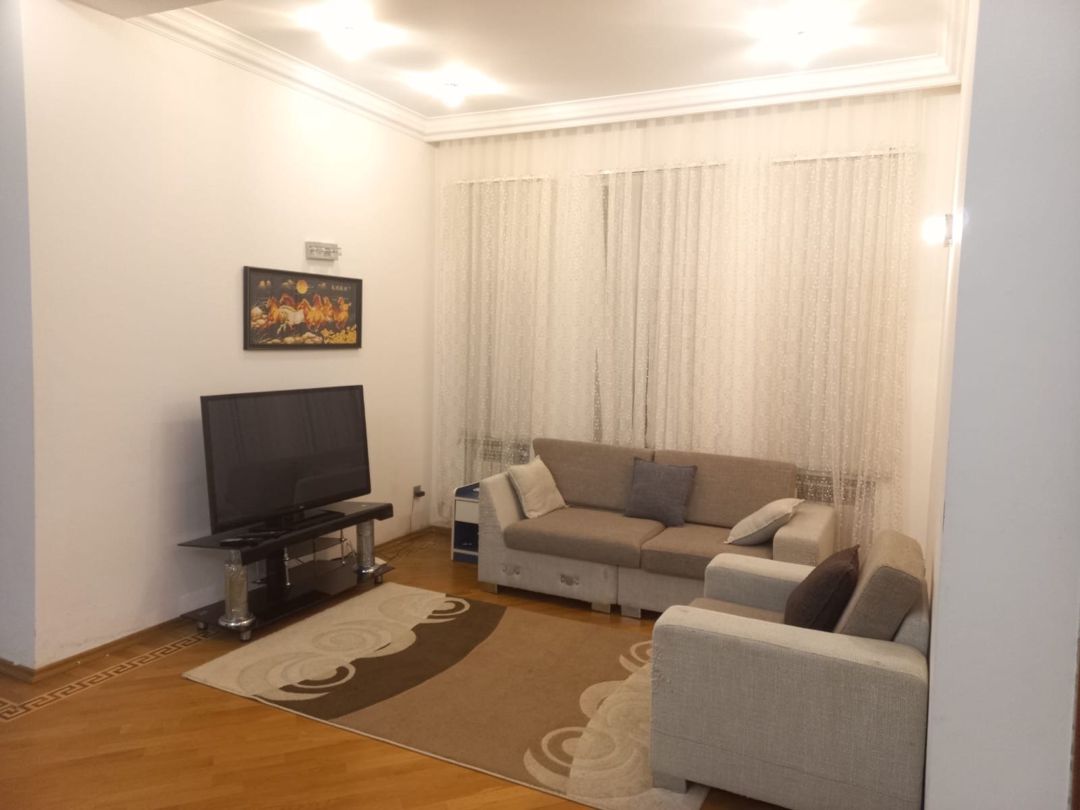 İcarəyə verilir 6 otaqlı həyət evi/bağ evi 500 m² — Ev, villa, Bakı (8)