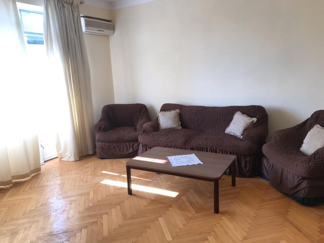 İcarəyə verilir 3 otaqlı köhnə tikili 115 m² — Mənzil, Bakı (2)