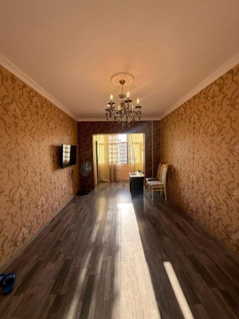 Satılır 3 otaqlı köhnə tikili 88 m² — Bakı