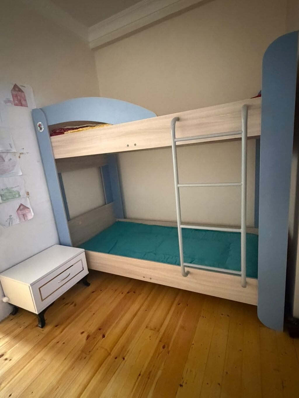 Ikimertebeli kravat yenidiri matraslari yoxdur 170azn xirdalan — Mebel, Bakı