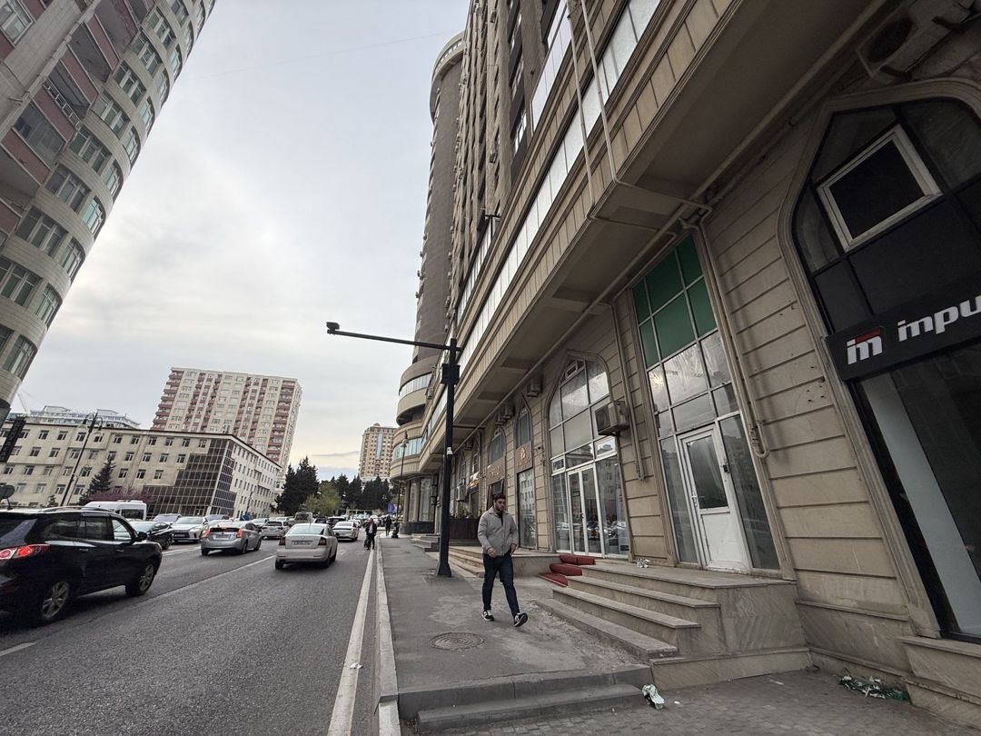 Satılır obyekt 190 m² — Əmlak, Bakı (2)