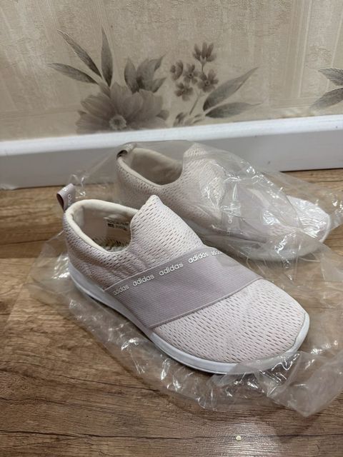 İdman ayaqqabıları Adidas — 20 ₼ · Bakı · Geyim, ayakkabı, aksesuarlar İdman ayaqqabıları Adidas — Bakı