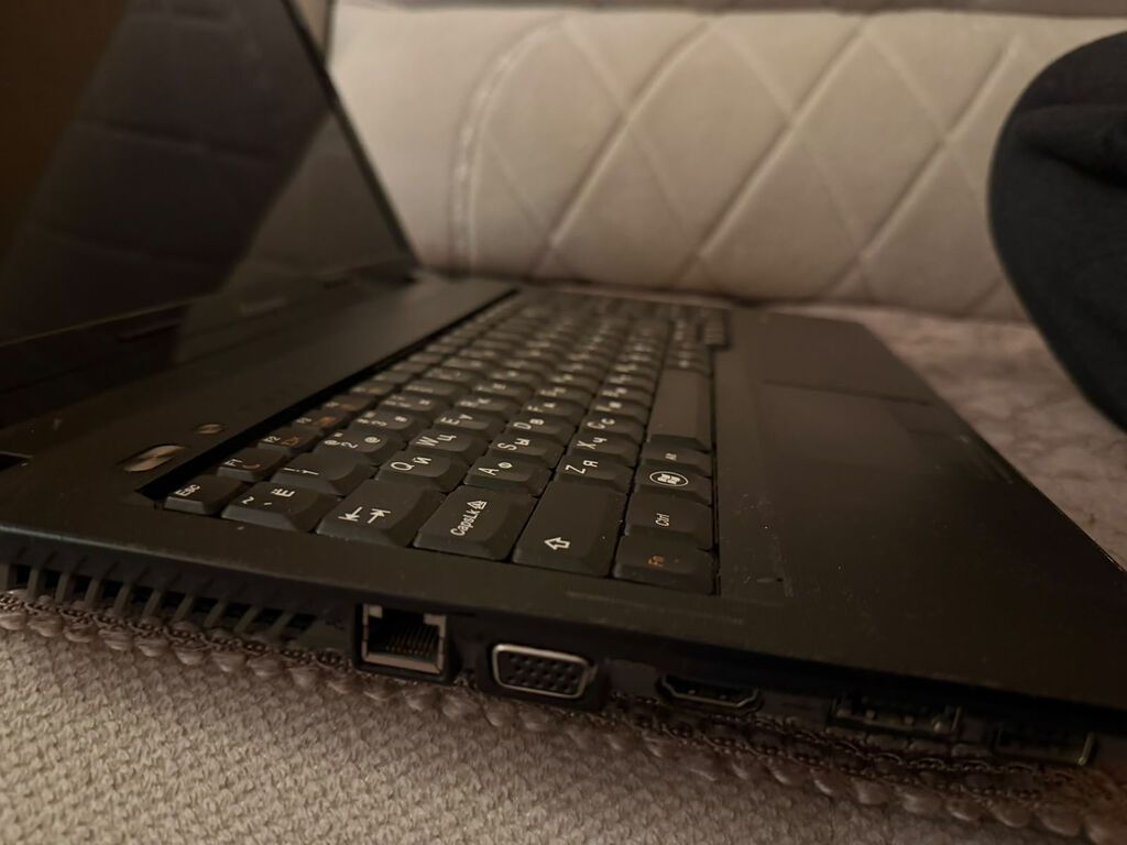 Noutbuk satilir. Coxdan istifade olunmayib, her detali ustundedi, hec — Lenovo, Bakı (3)