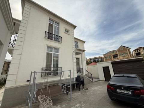 Satılır 8 otaqlı həyət evi/bağ evi 320 m² — Bakı