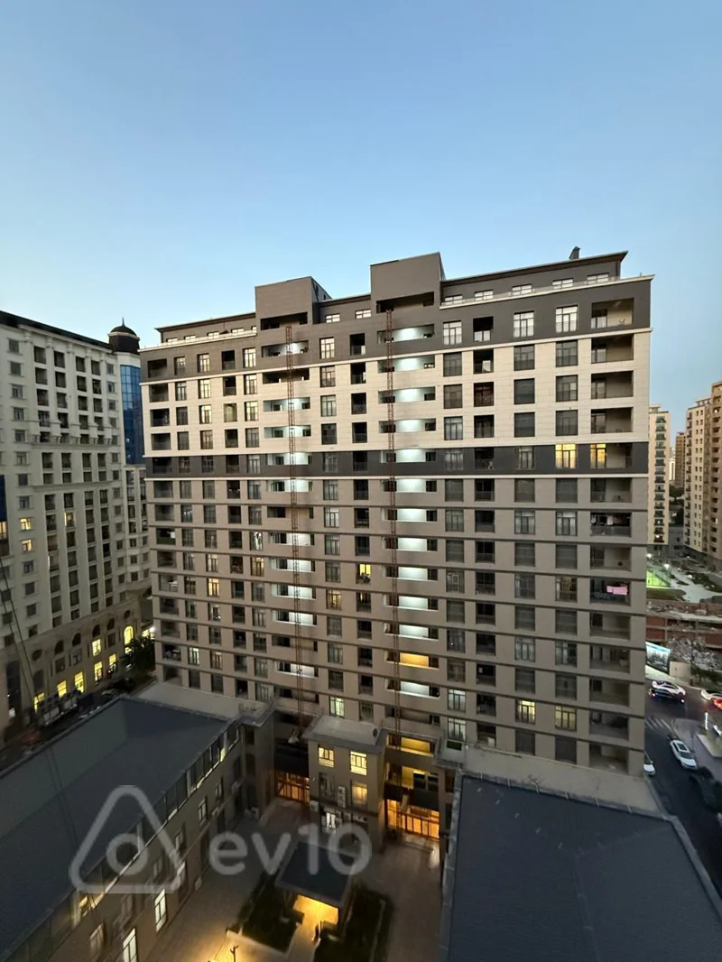 3 otaqlı mənzil, 146 m², Azadlıq prospekti — ŞAHSULTAN