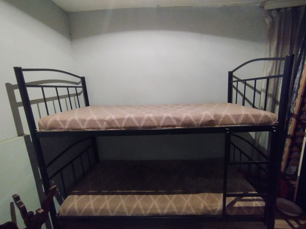 Metall karkaslı iki mərtəbəli çarpayı - Material: qalın divarlı polad — Yataqlar, Bakı (2)