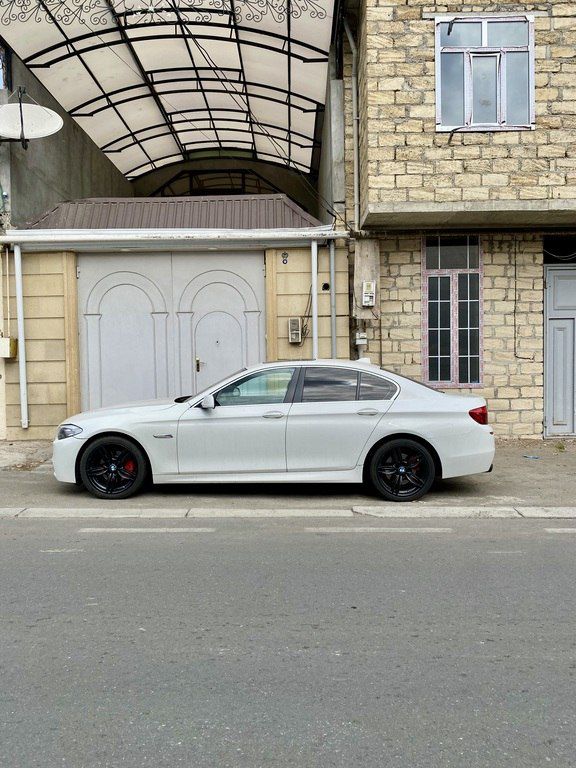 BMW 528, 2.0 L, 2012 il, 282 230 km — Avtomobillər, Gəncə (3)