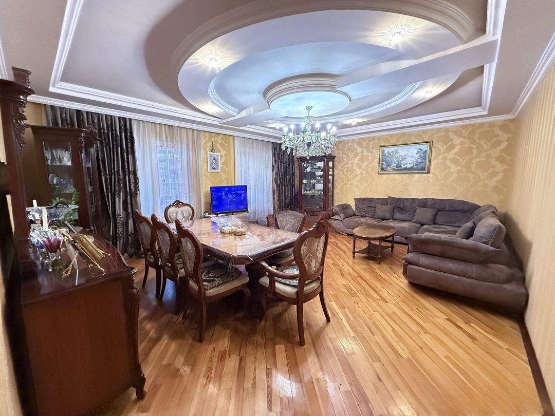 Satılır 4 otaqlı köhnə tikili 130 m² — Mənzil, Bakı (5)