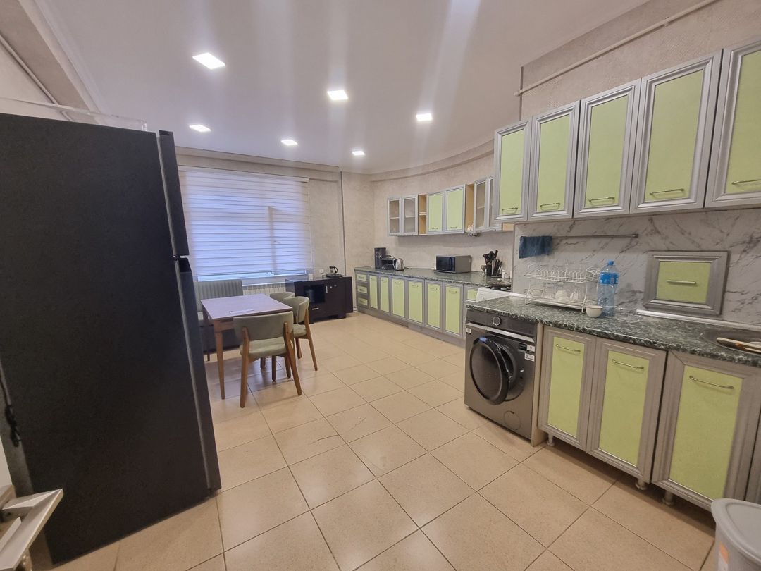 Satılır 4 otaqlı yeni tikili 300 m² — Mənzil, Bakı (12)