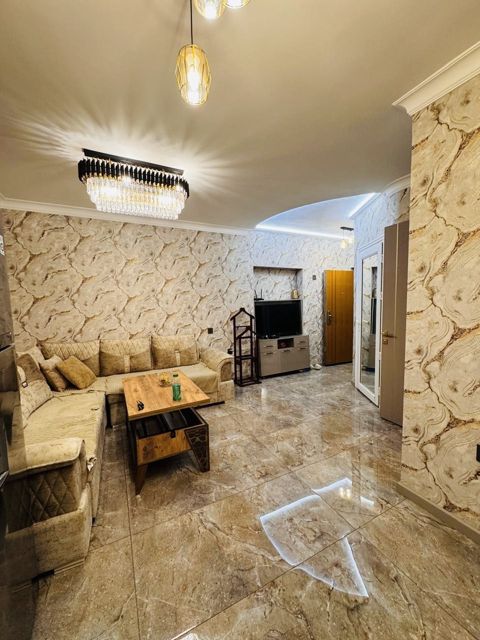 Satılır 2 otaqlı köhnə tikili 38 m² — Bakı